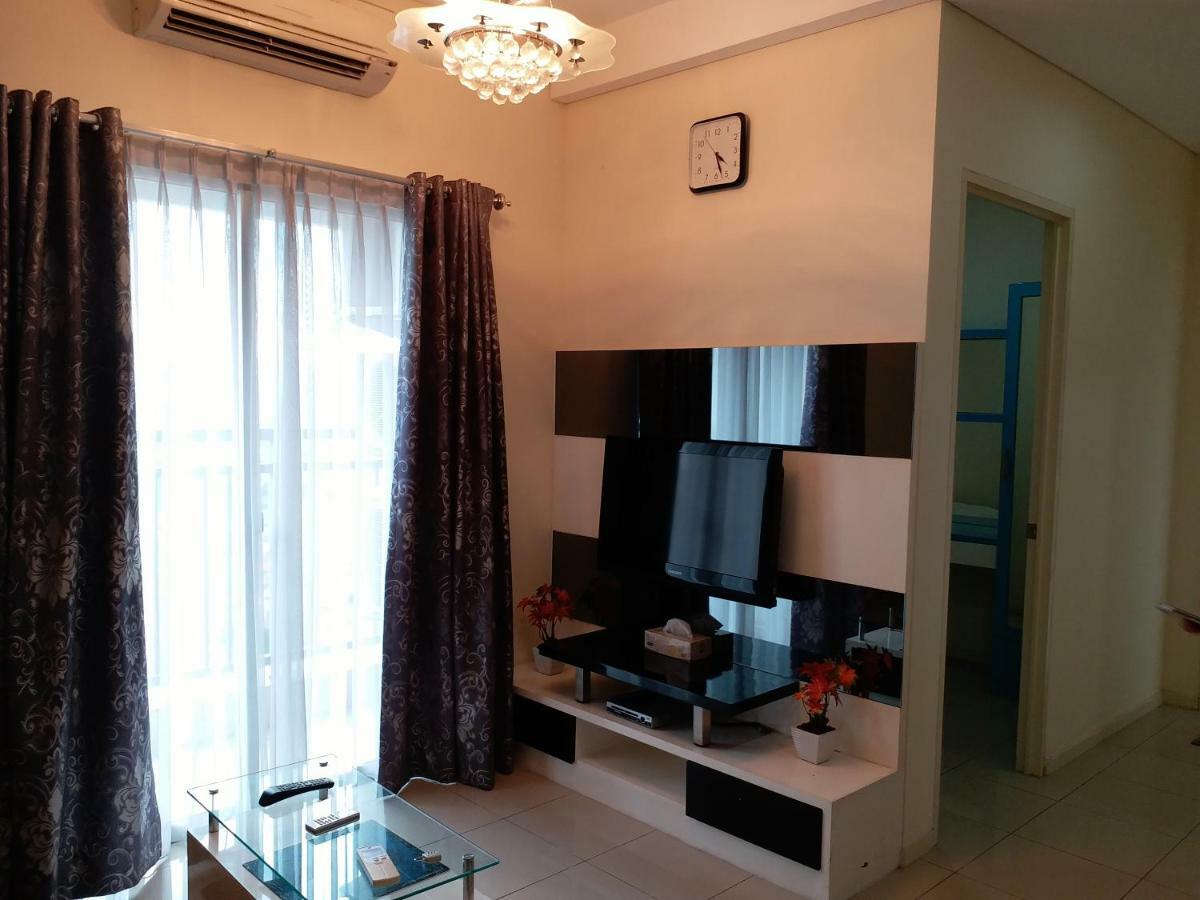 Apartment Cosmo Terrace Yakarta Exterior foto